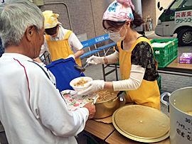 9月2日（土）炊き出し配膳（ピーポート甘木）