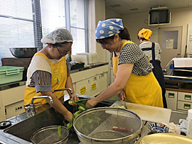 9月9日（土）炊き出し準備（らくゆう館）