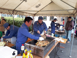 益城町畑中地区の天満宮祭での炊き出し支援