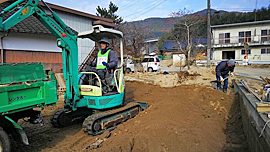 杷木寒水の個人宅の土砂かき出し