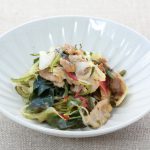 豚肉と白ねぎの海藻サラダ