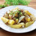 しっとりコーンビーフで玉ねぎとバレイショ炒め