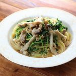 豆苗と鶏小間のスープパスタ