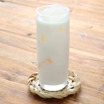 びん牛乳で梅みつラッシー