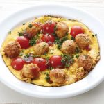 肉団子のオープンオムレツ